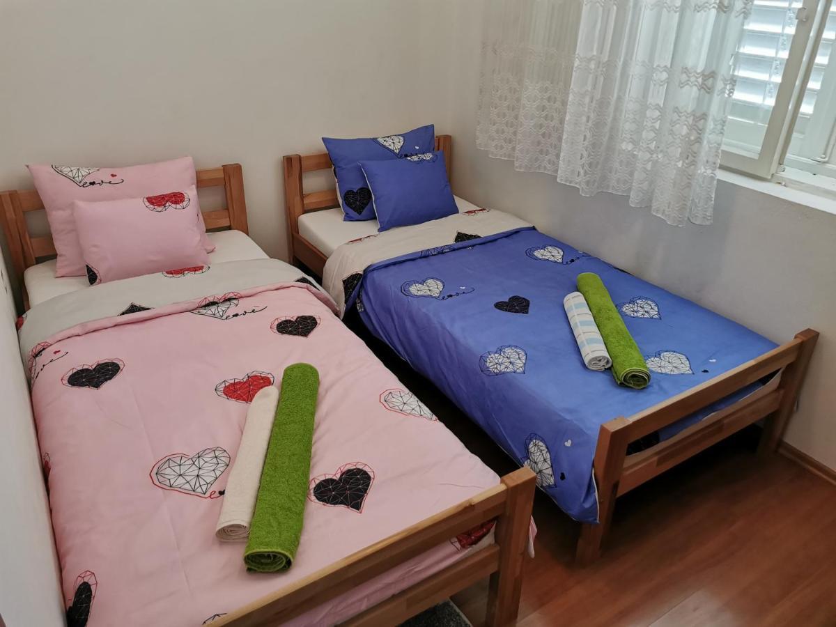 דירות מורטר Apartman Juraga מראה חיצוני תמונה